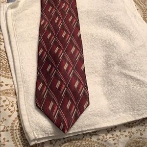 Arrow men’s tie